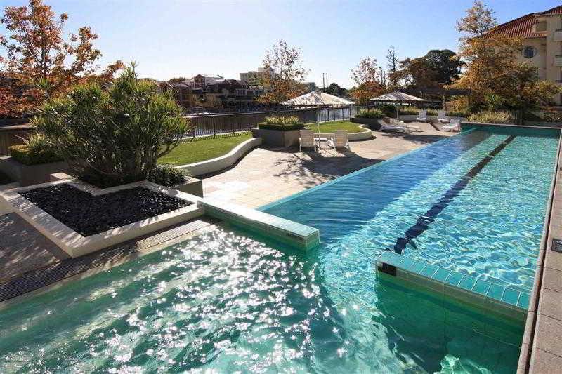 East Perth Suites Hotel מראה חיצוני תמונה