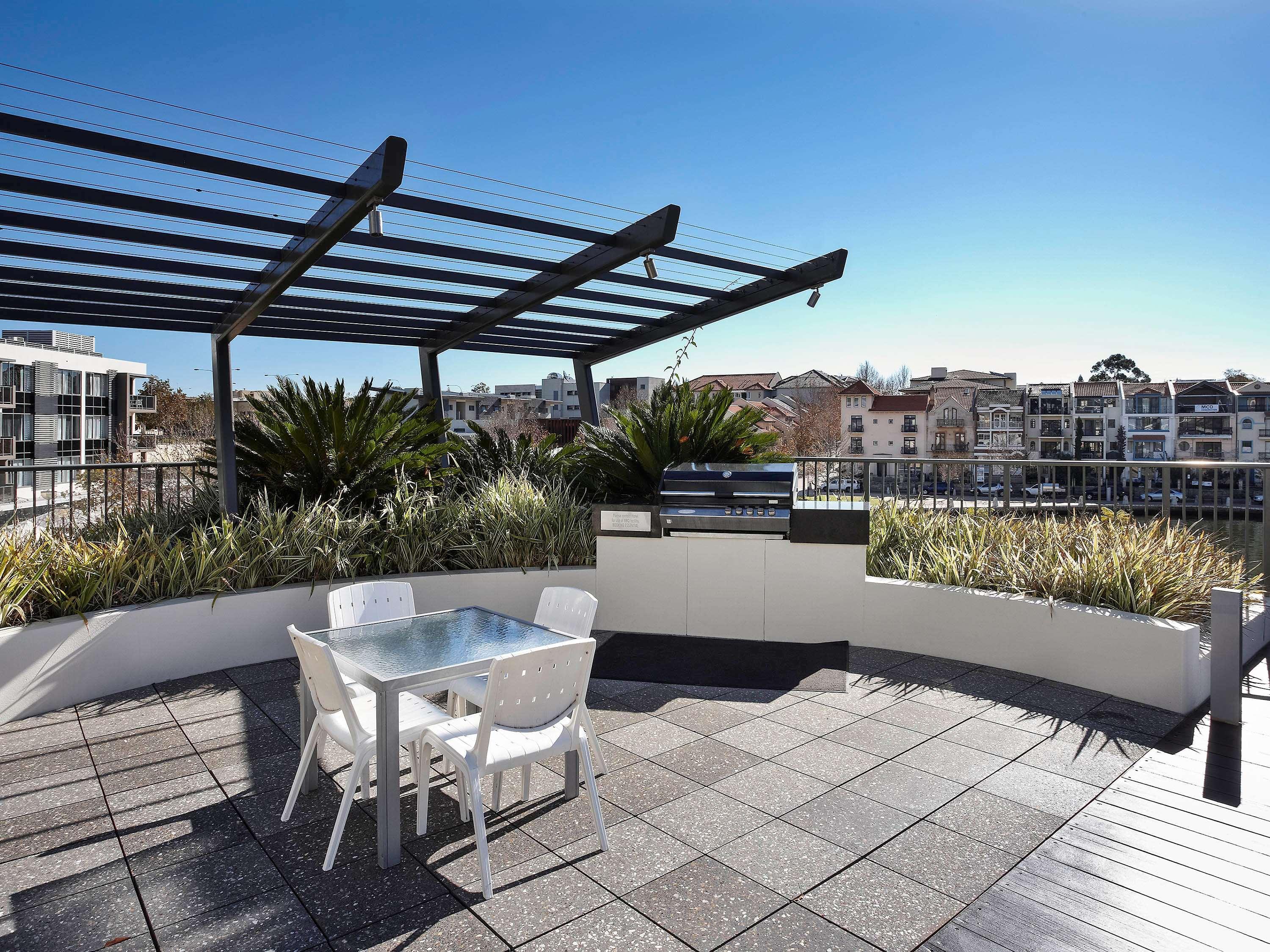East Perth Suites Hotel מראה חיצוני תמונה