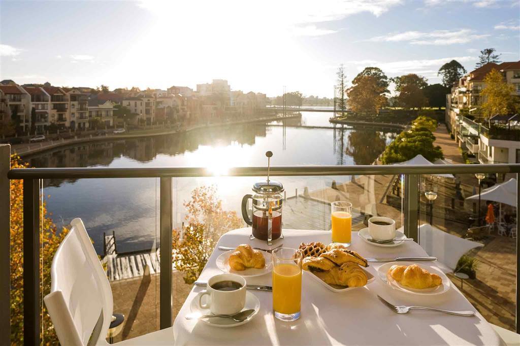 East Perth Suites Hotel מראה חיצוני תמונה