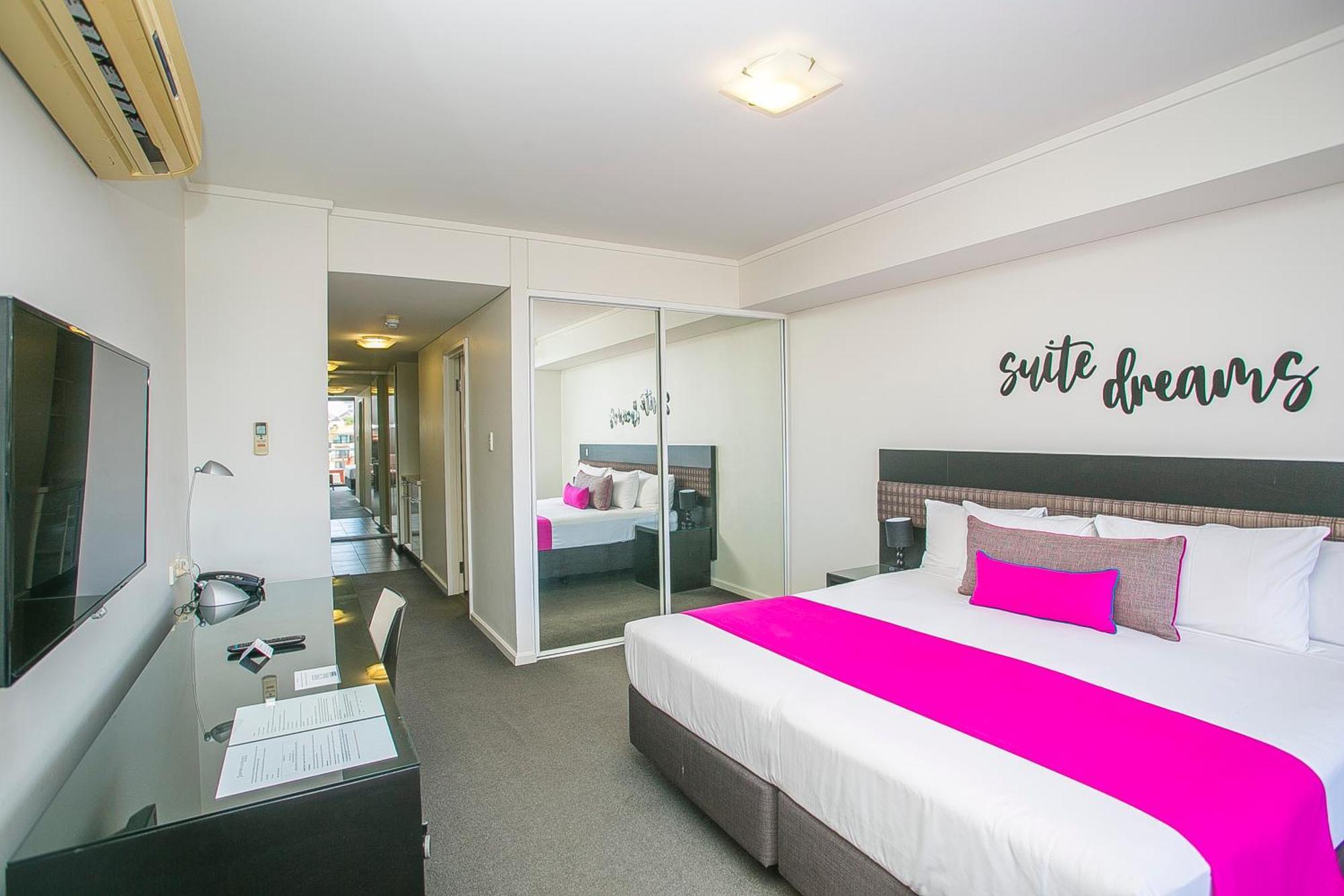 East Perth Suites Hotel מראה חיצוני תמונה
