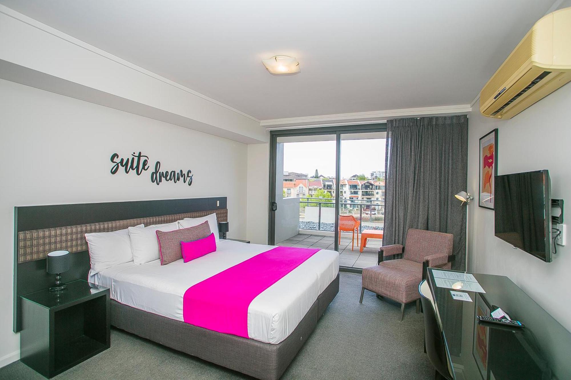 East Perth Suites Hotel מראה חיצוני תמונה