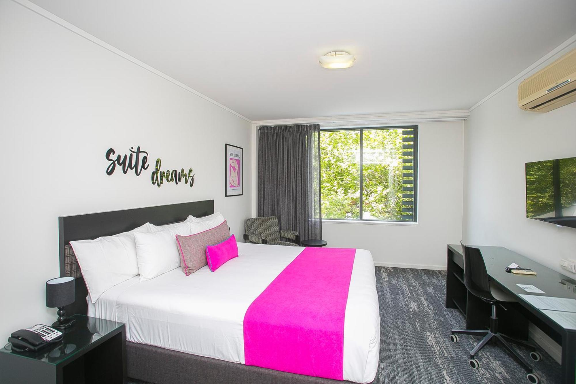 East Perth Suites Hotel מראה חיצוני תמונה
