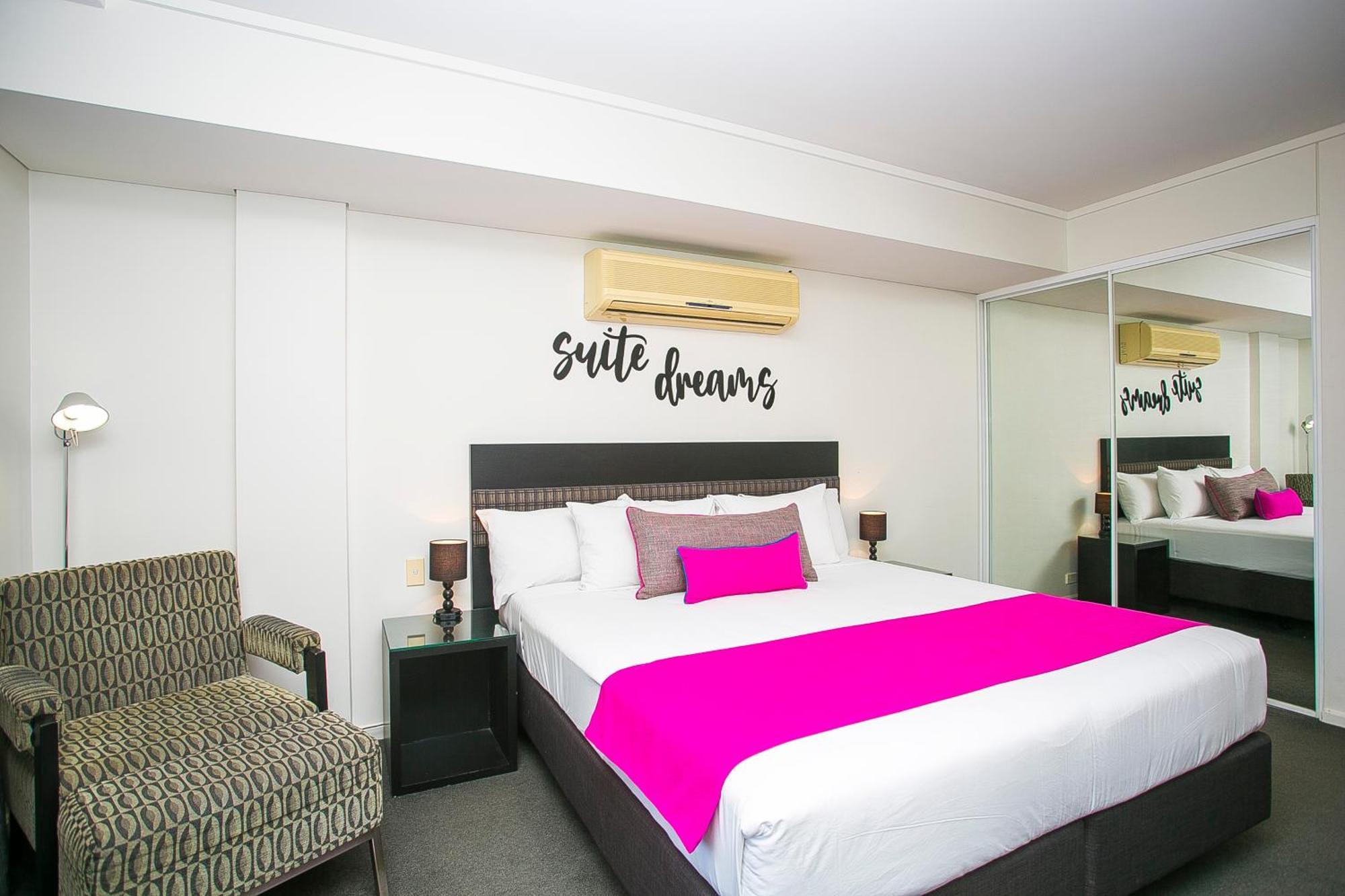 East Perth Suites Hotel מראה חיצוני תמונה