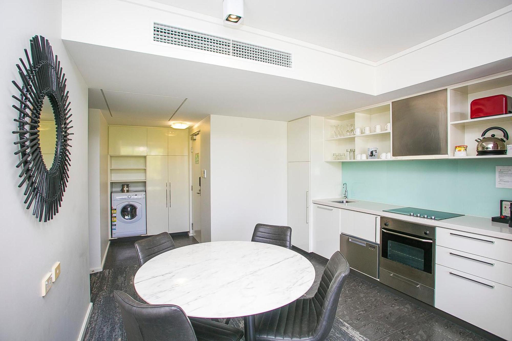 East Perth Suites Hotel מראה חיצוני תמונה